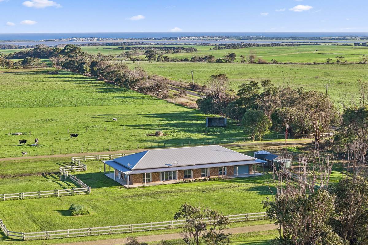1019 Timboon-Peterborough Road, Heytesbury Lower For Sale by Farmbuy.com - image 1