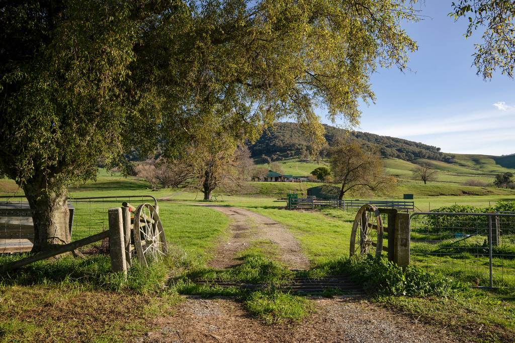 5494 Kiewa Valley Highway, Running Creek VIC 3691