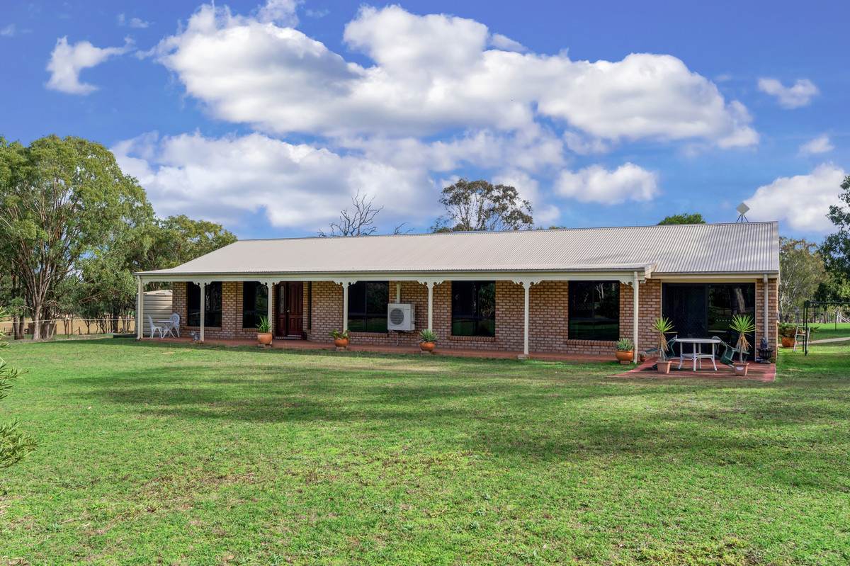 17 Bournes Road, Yangan For Sale by Farmbuy.com - image 4