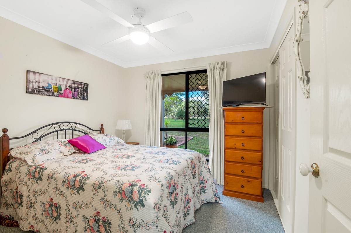 17 Bournes Road, Yangan For Sale by Farmbuy.com - image 12