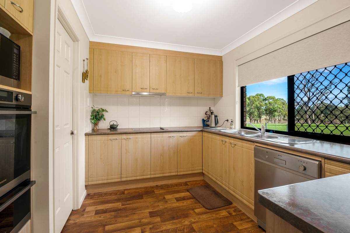 17 Bournes Road, Yangan For Sale by Farmbuy.com - image 6