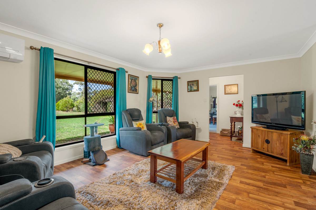 17 Bournes Road, Yangan For Sale by Farmbuy.com - image 10