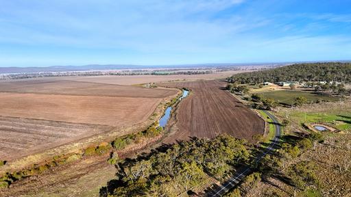 Farm For Sale - QLD - Ellangowan - 4361 - 21.99 acres with creek frontage!! 