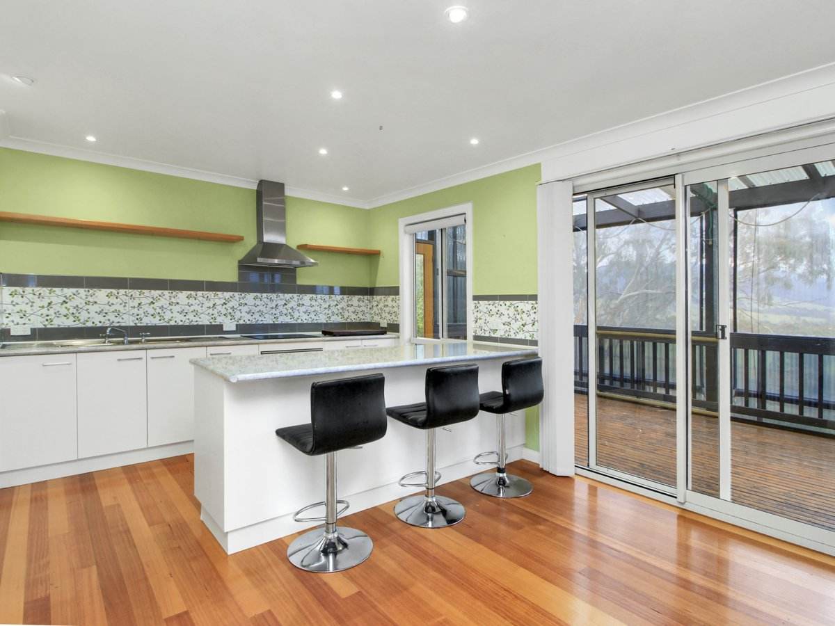 153 Bilton Street, Omeo For Sale by Farmbuy.com - image 5