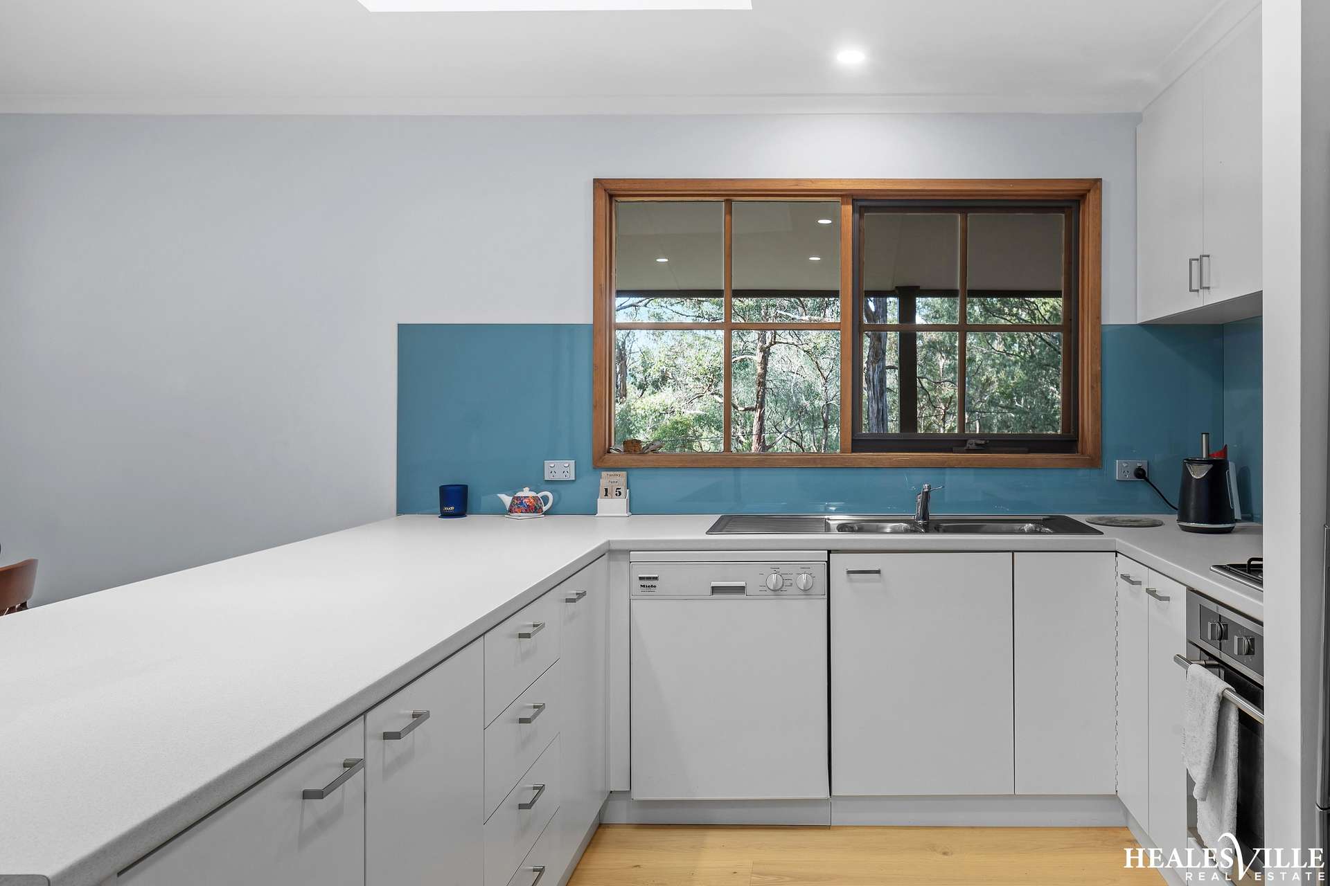 25 Centre Grove, Healesville For Sale by Farmbuy.com - image 9
