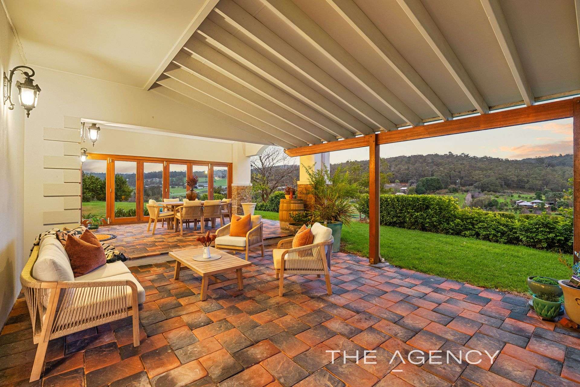 10 Walnut Road, Bickley For Sale by Farmbuy.com - image 34