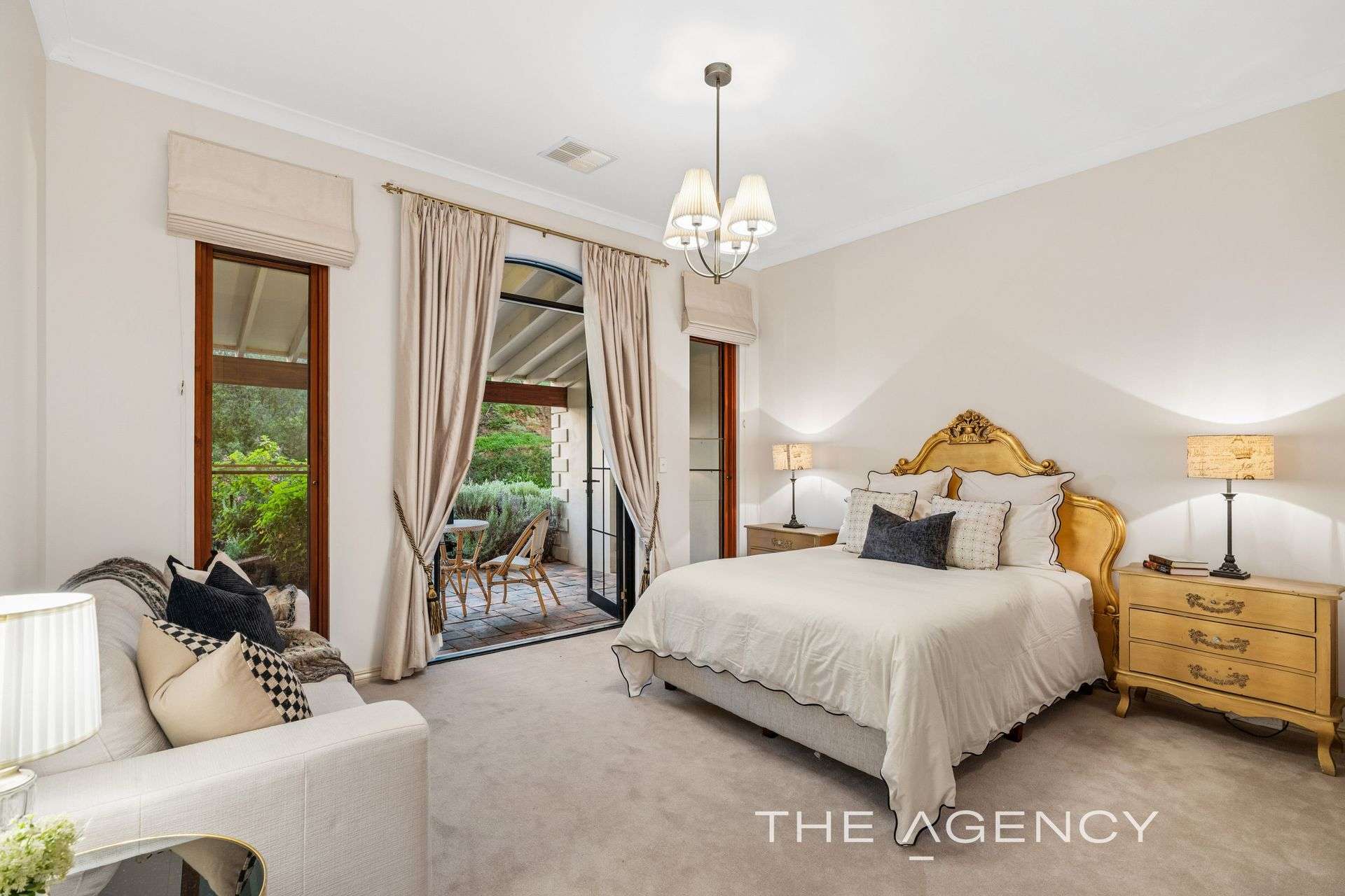10 Walnut Road, Bickley For Sale by Farmbuy.com - image 23