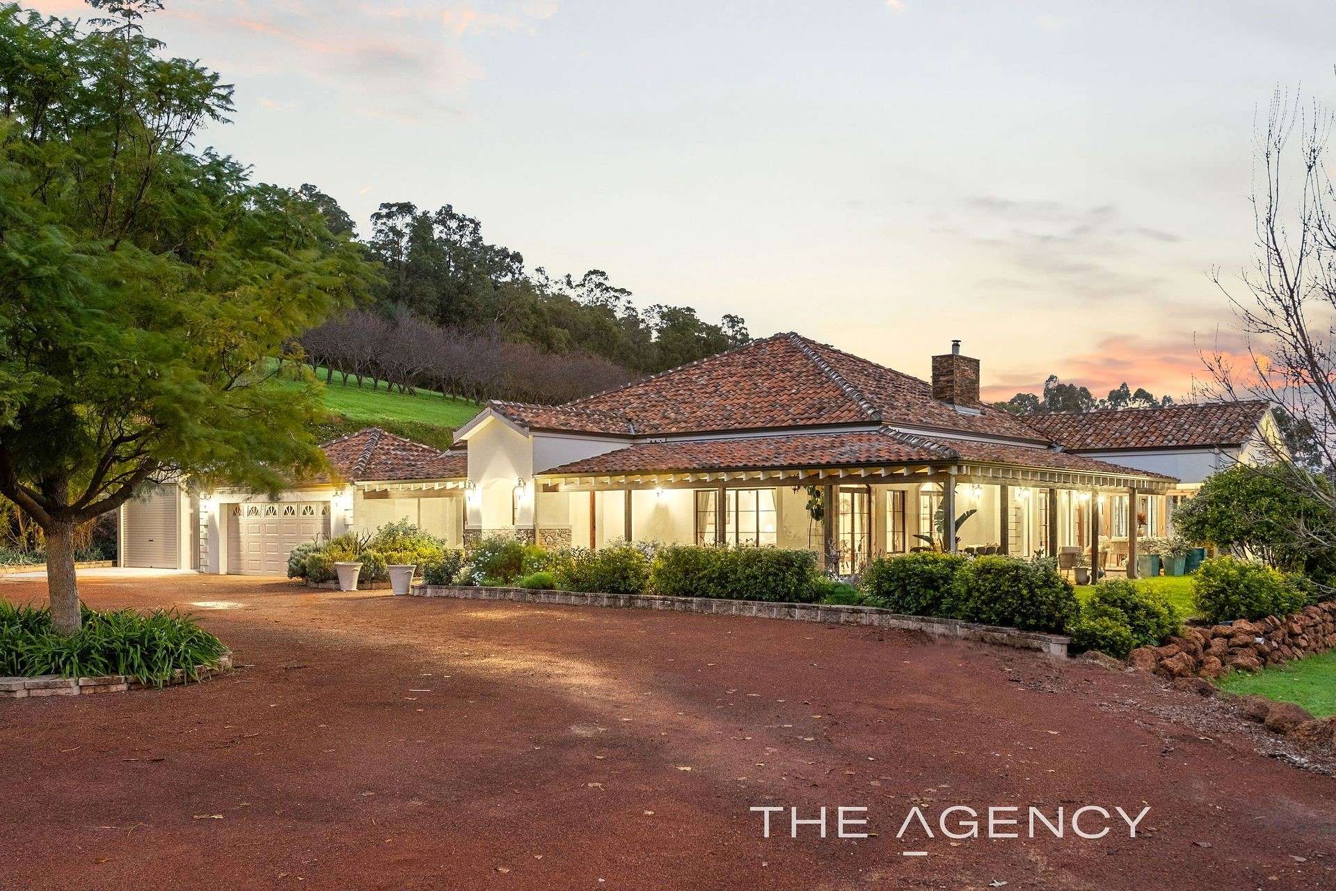 10 Walnut Road, Bickley For Sale by Farmbuy.com - image 34