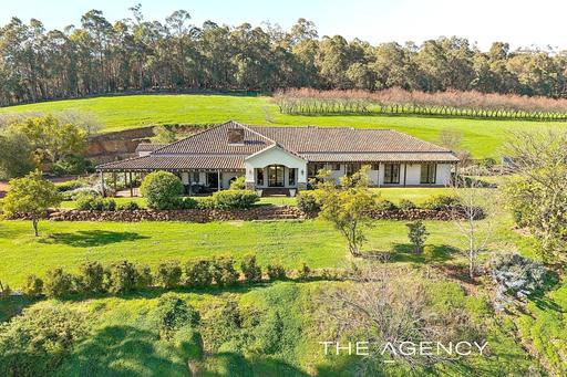 10 Walnut Road, Bickley WA 6076