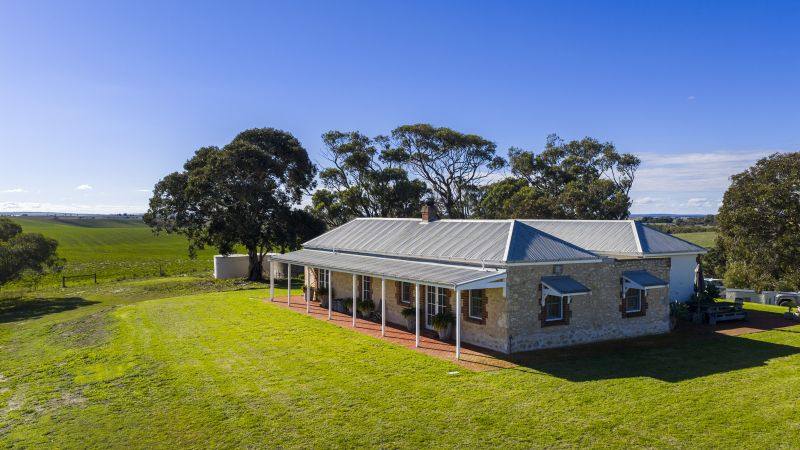 34 Mincham Road, Meningie For Sale by Farmbuy.com - image 2