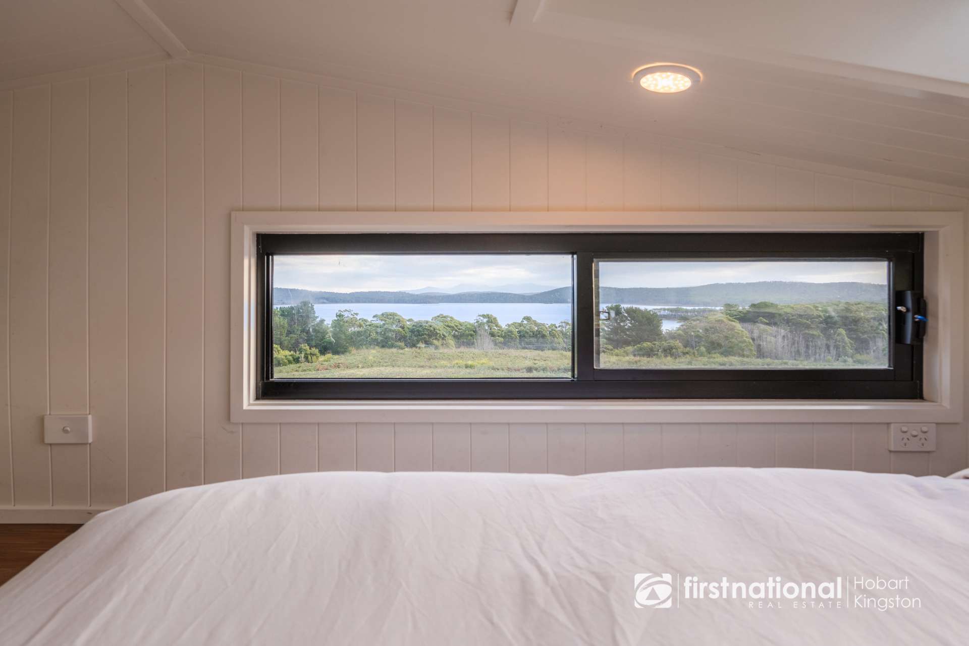 697 Cloudy Bay Road, South Bruny For Sale by Farmbuy.com - image 11