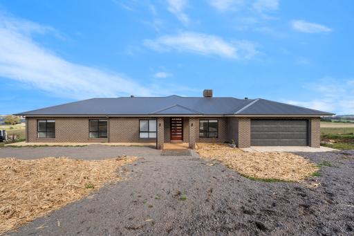 Farm For Sale - VIC - Kithbrook - 3666 - "KITHVIEW" 60 acres, 3 year old home. STRATHBOGIE VIA EUROA 