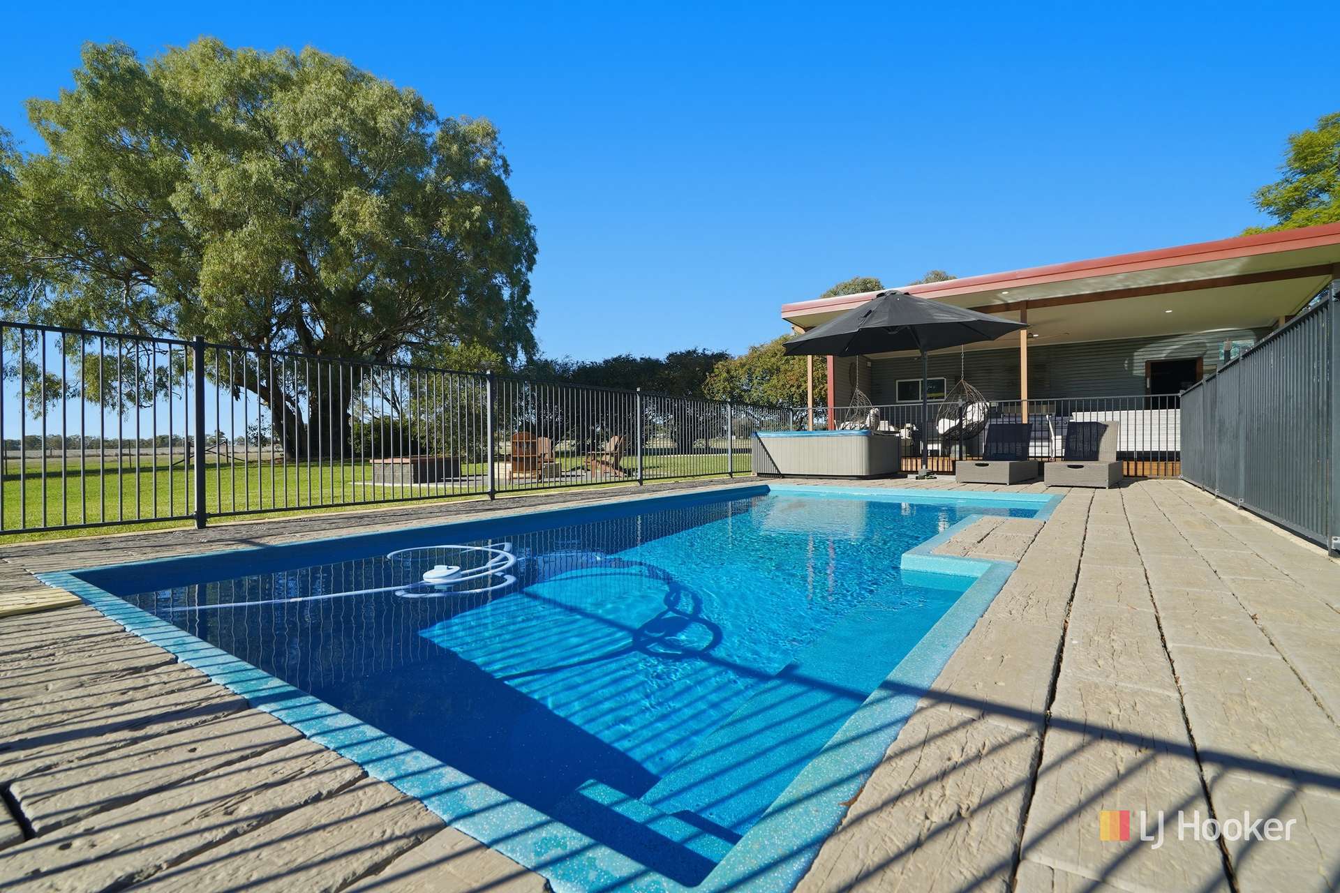 366 Oakwood Road, Inverell For Sale by Farmbuy.com - image 24