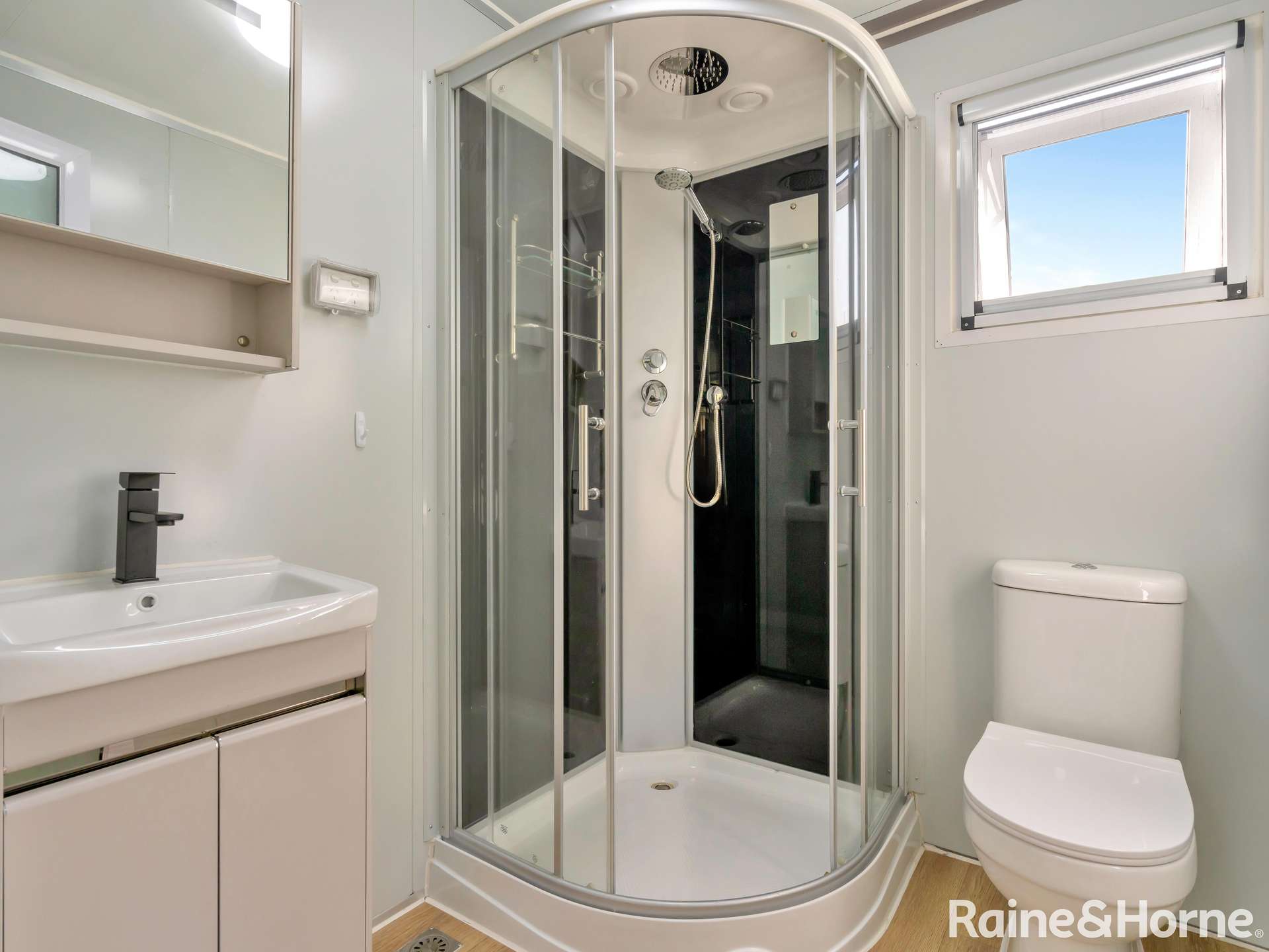 65 Park Drive, Ashby Heights For Sale by Farmbuy.com - image 22