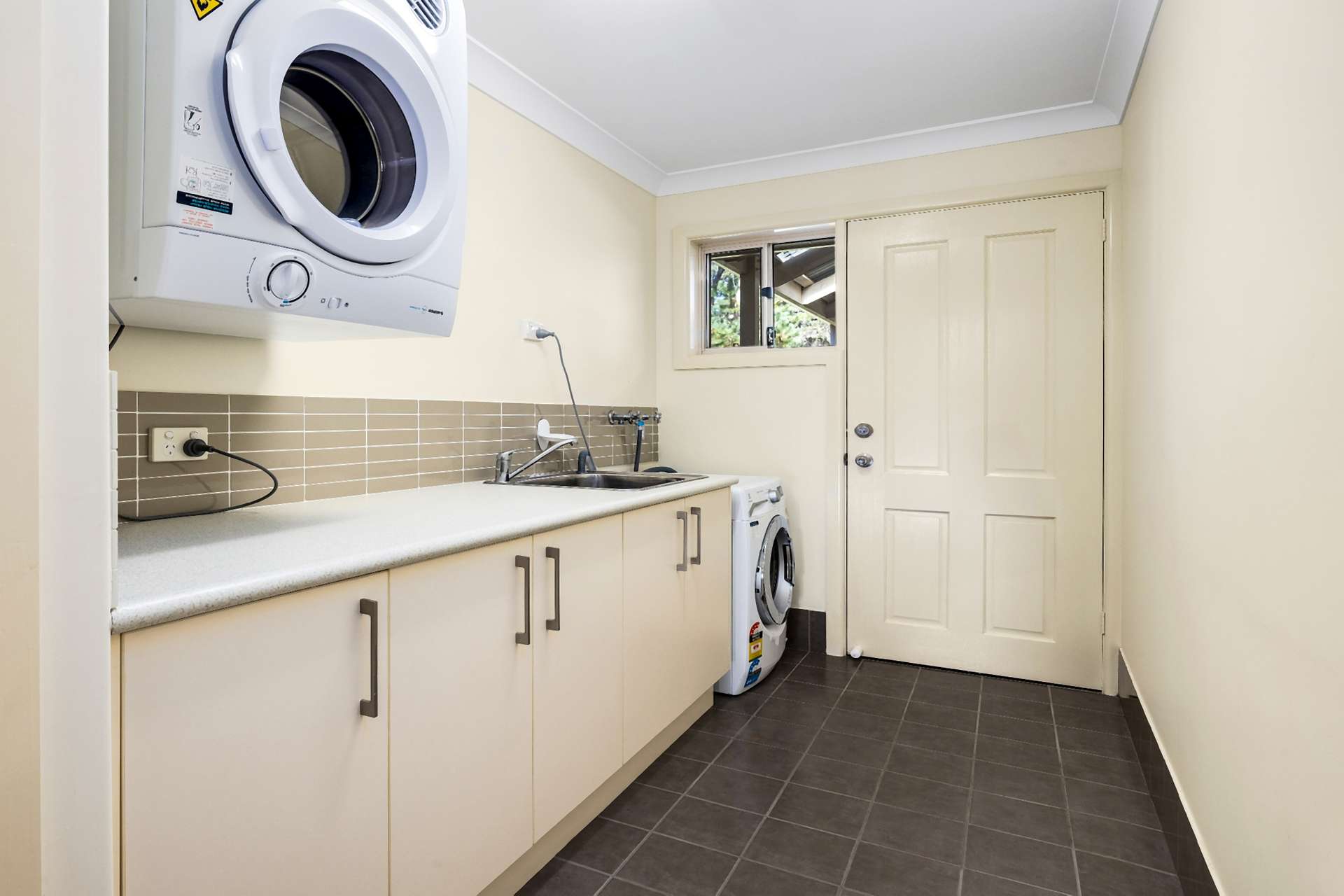 6A Mountain View Road, Kew For Sale by Farmbuy.com - image 14