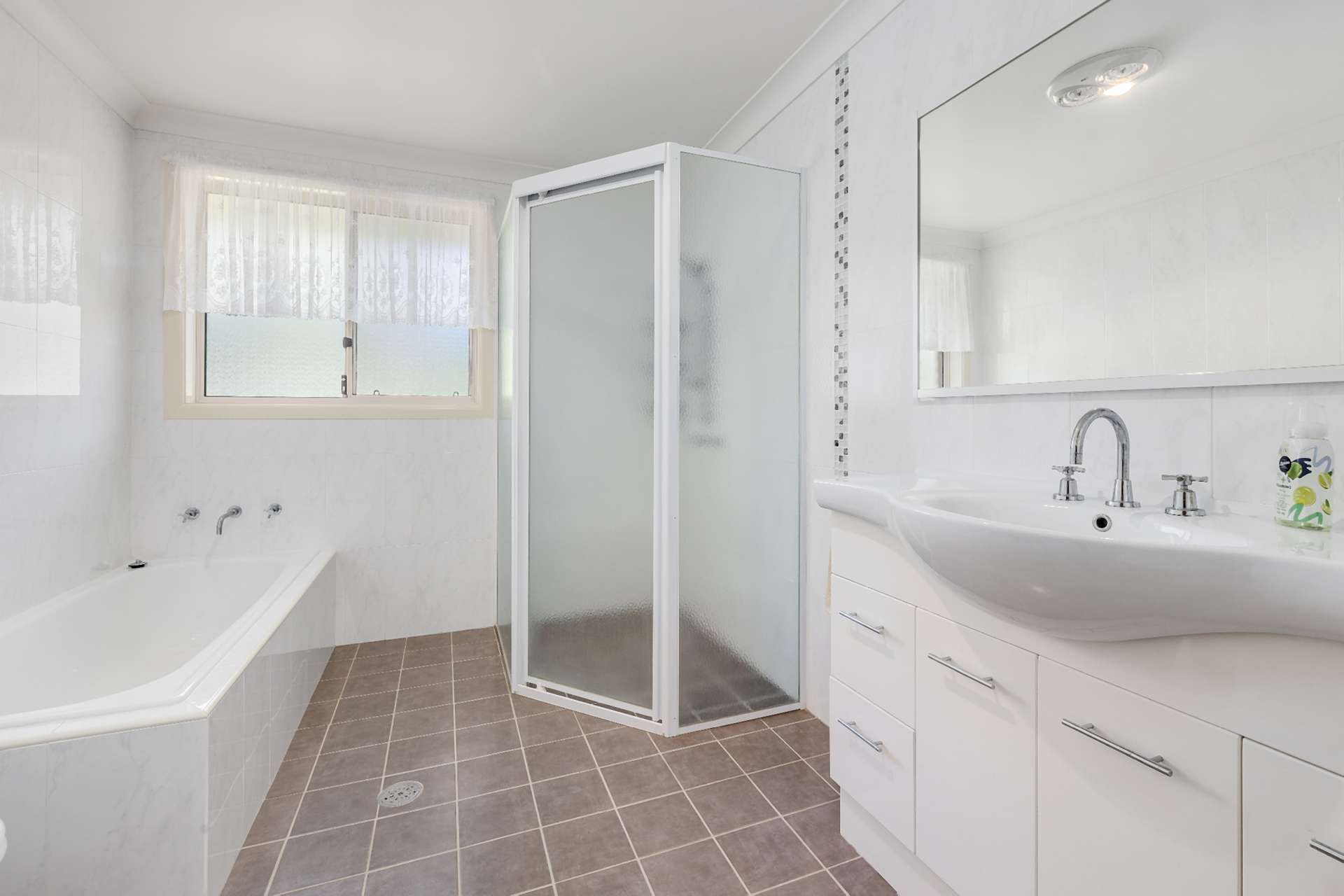 6A Mountain View Road, Kew For Sale by Farmbuy.com - image 8