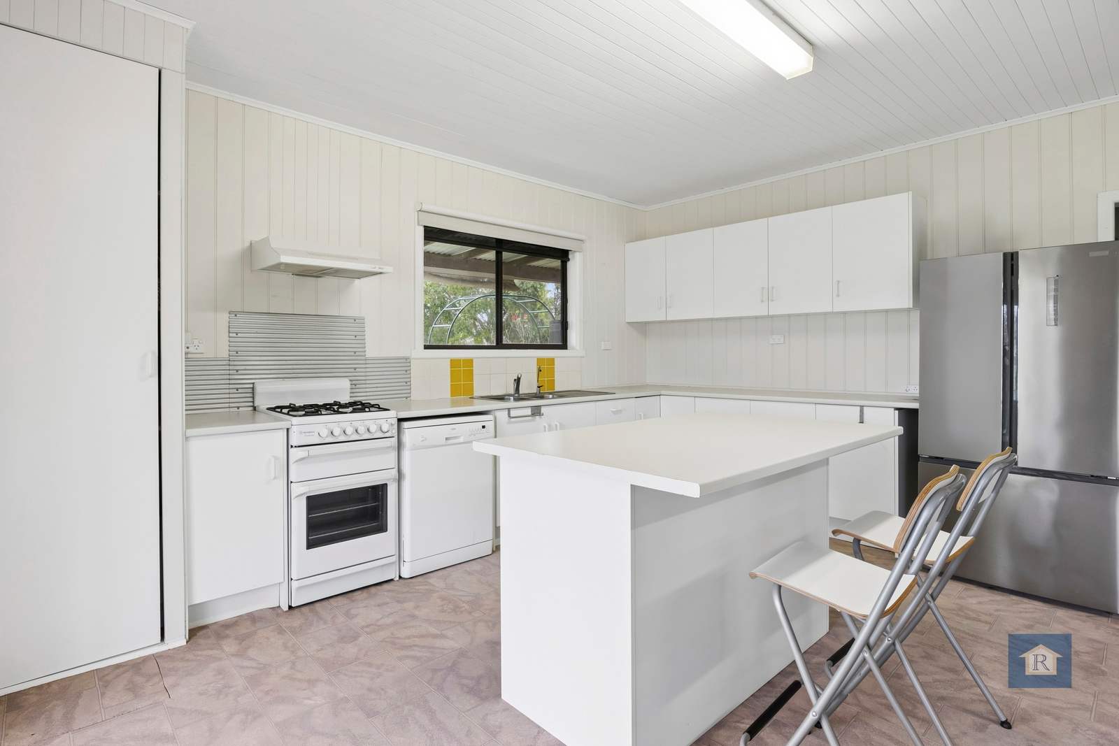 2274 Cobden-Stonyford Road, Stonyford For Sale by Farmbuy.com - image 2