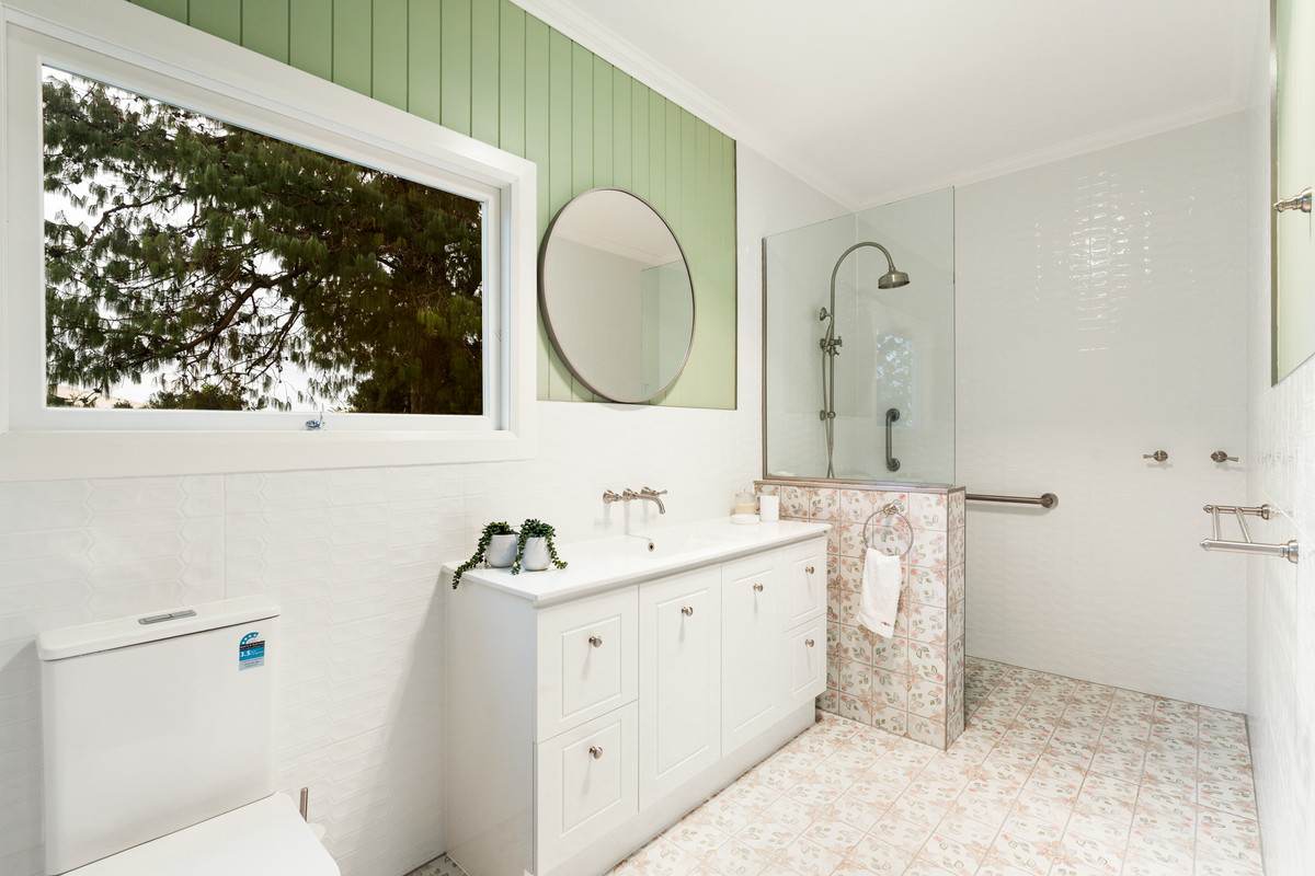 47 Jellicoe Street, Mount Lofty For Sale by Farmbuy.com - image 15