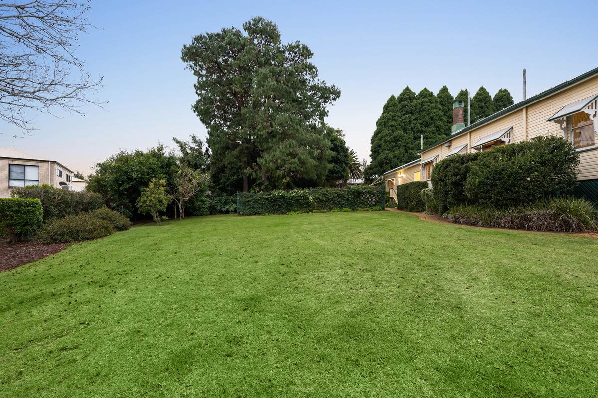 47 Jellicoe Street, Mount Lofty For Sale by Farmbuy.com - image 21