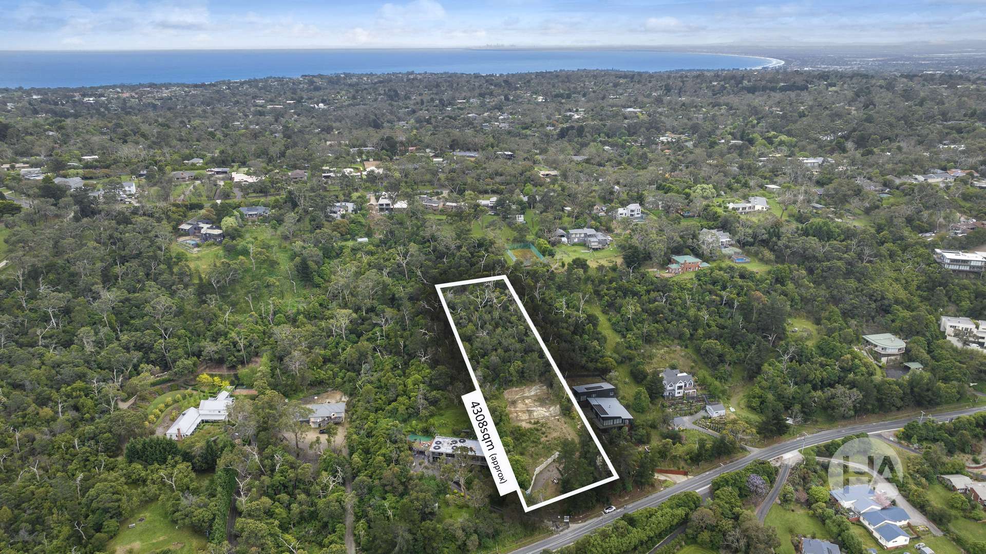 84 Two Bays Road, Mount Eliza For Sale by Farmbuy.com - image 1