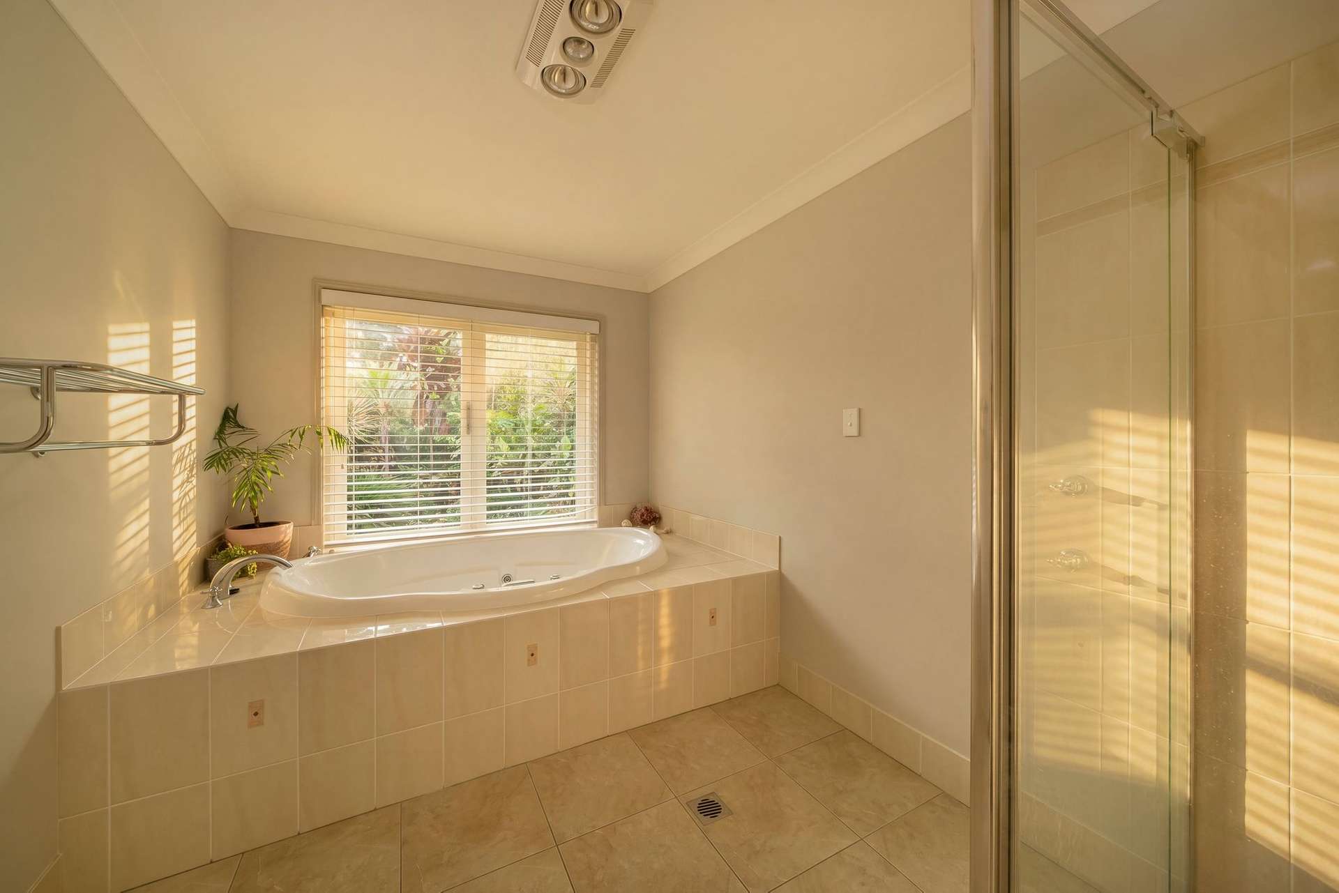 9 Flooded Gum Place, Black Mountain For Sale by Farmbuy.com - image 16