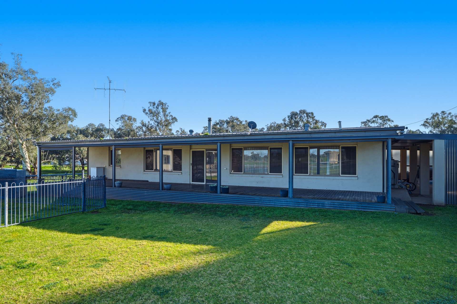 69 Mclaughlan Street, Cumnock Auction by Farmbuy.com - image 12