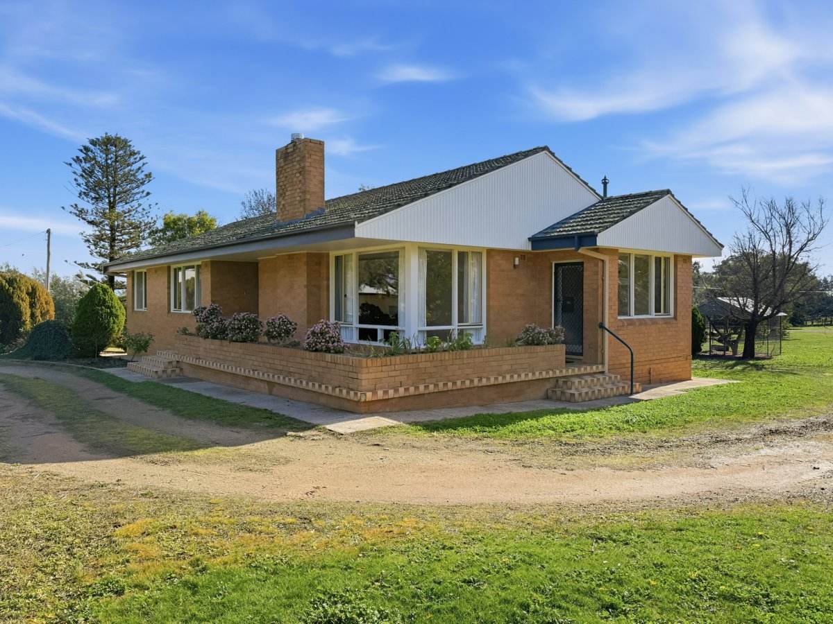 529 Olympic Hwy North, Young For Sale by Farmbuy.com - image 18