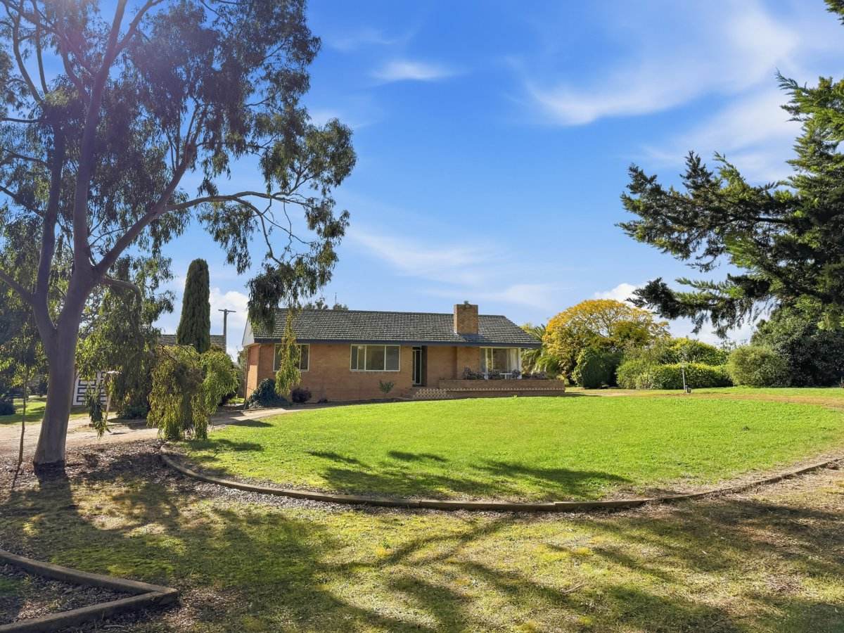 529 Olympic Hwy North, Young For Sale by Farmbuy.com - image 2