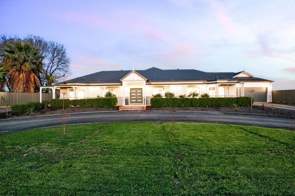 232 Koorlong Avenue, Nichols Point VIC 3501