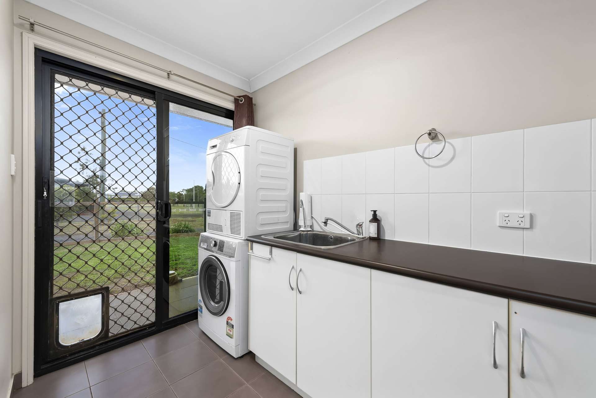 25 Millbrook Court, Dalby For Sale by Farmbuy.com - image 16
