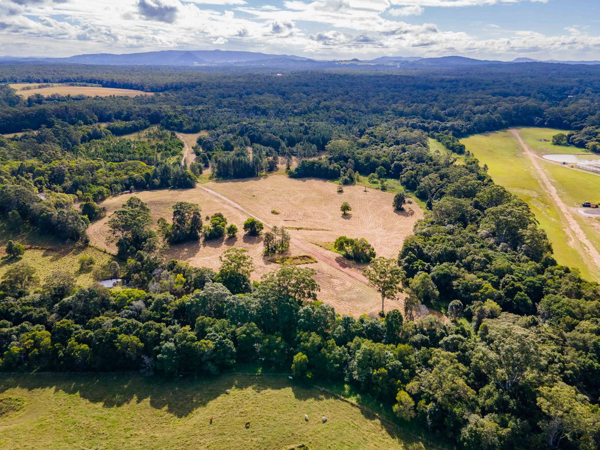 300 Kennedys Road, Lake Macdonald For Sale by Farmbuy.com - image 9
