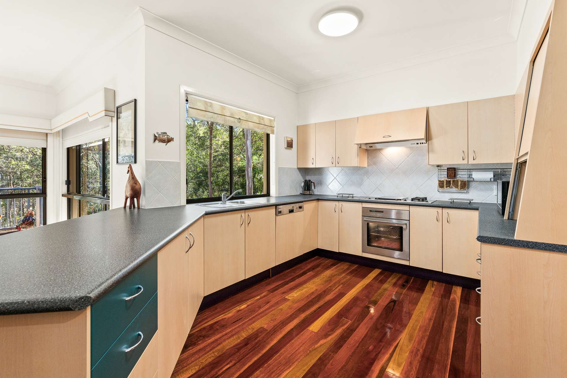 8 Corymbia Lane, Eatons Hill For Sale by Farmbuy.com - image 15