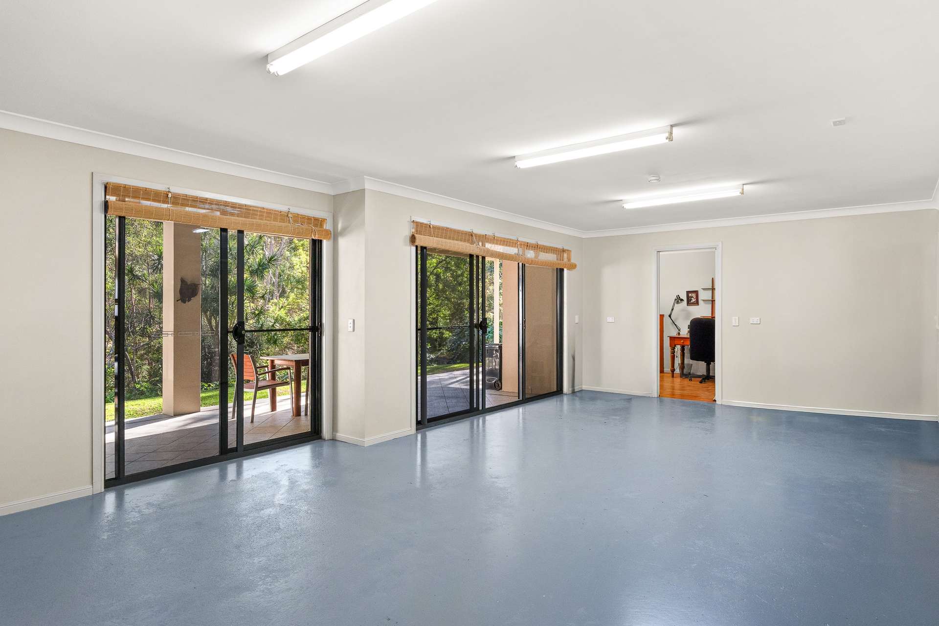 8 Corymbia Lane, Eatons Hill For Sale by Farmbuy.com - image 25