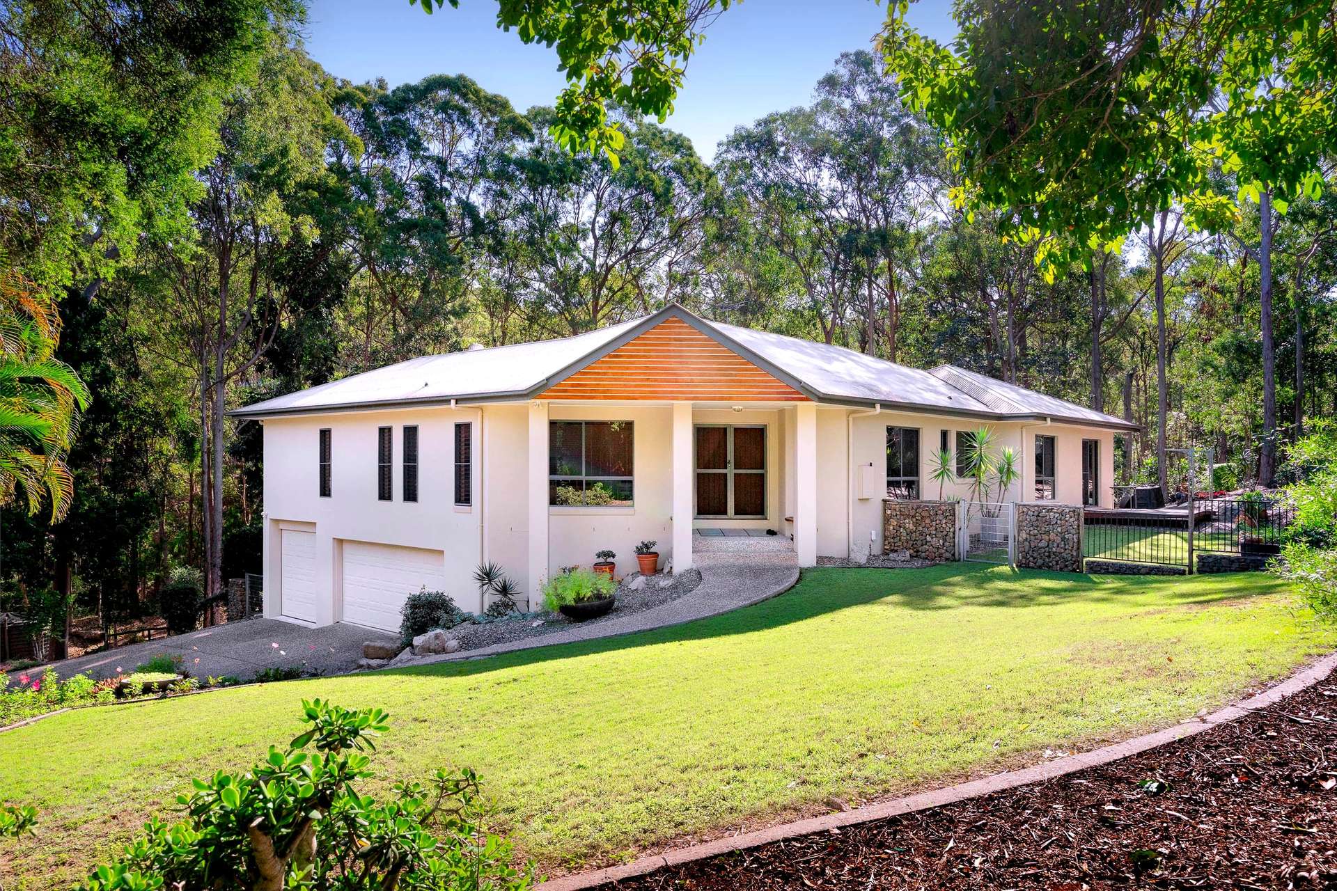 8 Corymbia Lane, Eatons Hill For Sale by Farmbuy.com - image 32
