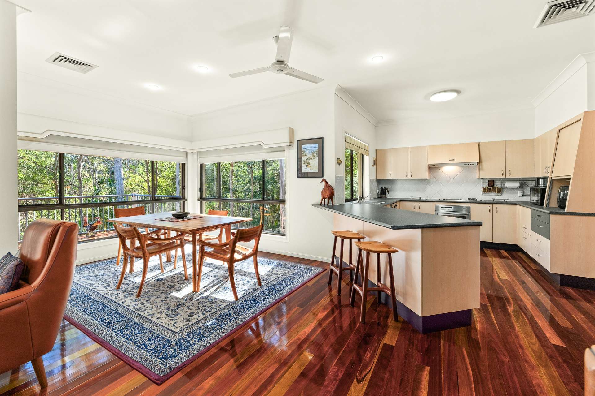 8 Corymbia Lane, Eatons Hill For Sale by Farmbuy.com - image 4