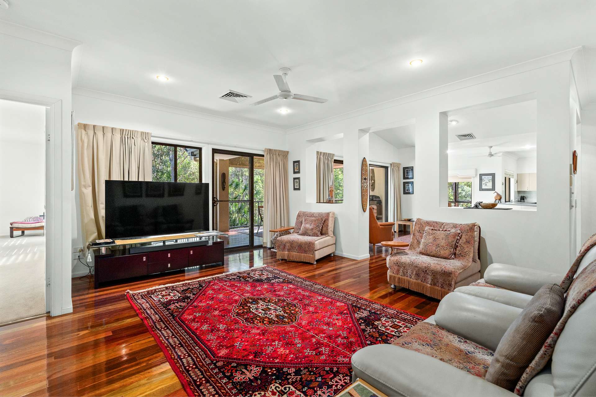 8 Corymbia Lane, Eatons Hill For Sale by Farmbuy.com - image 9