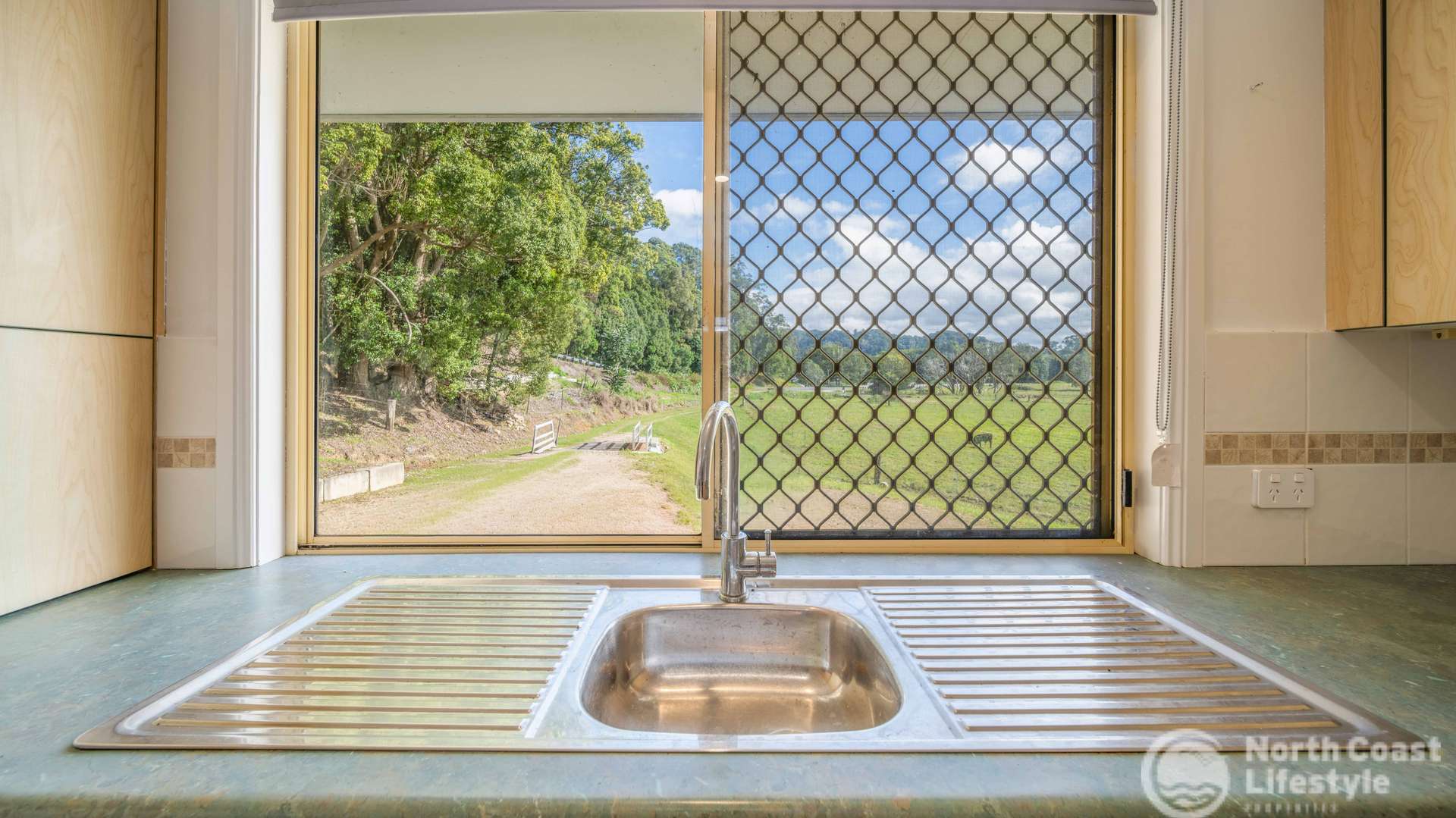 5644 Tweed Valley Way, Crabbes Creek For Sale by Farmbuy.com - image 16