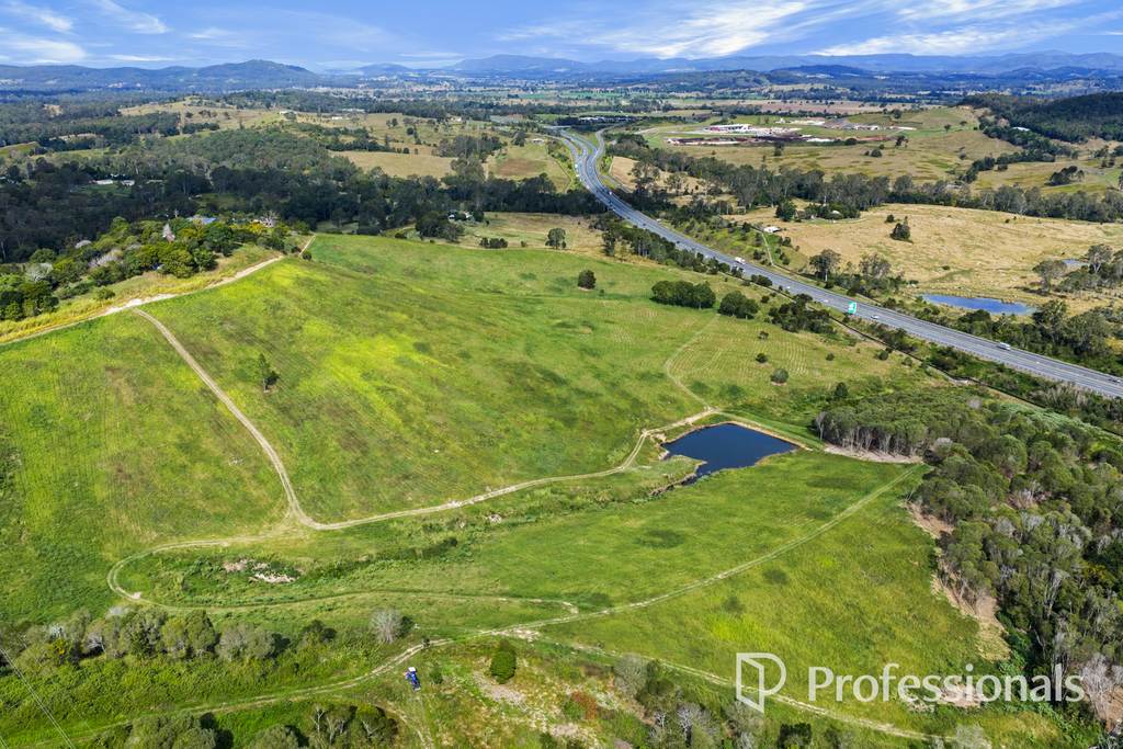 449 Kenman Road, Traveston QLD 4570