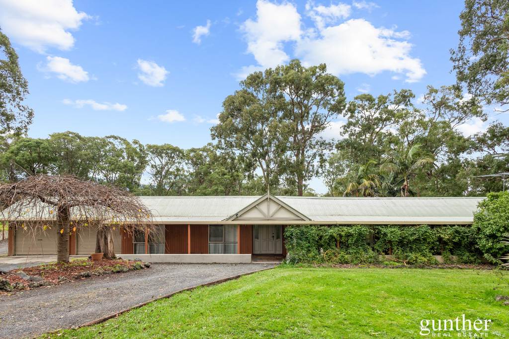 4 Toora Crescent, Badger Creek VIC 3777