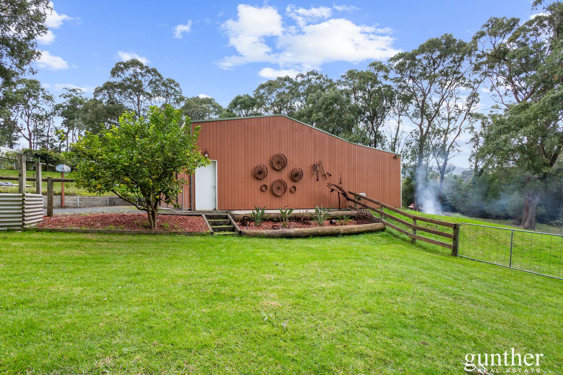 4 Toora Crescent, Badger Creek For Sale by Farmbuy.com - image 14