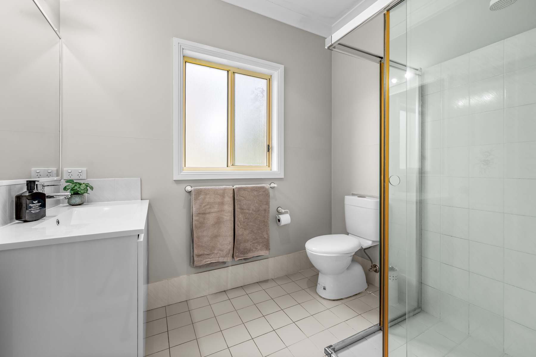 5 Faulkland Road, Gloucester For Sale by Farmbuy.com - image 12