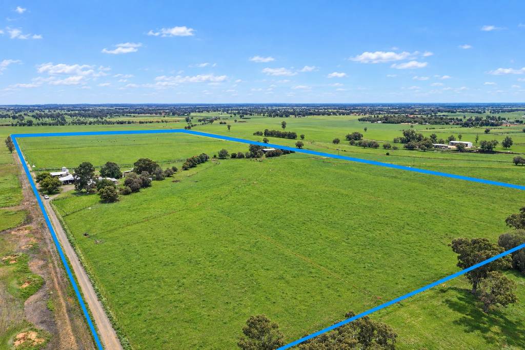 121 Dingee Road, Rochester VIC 3561