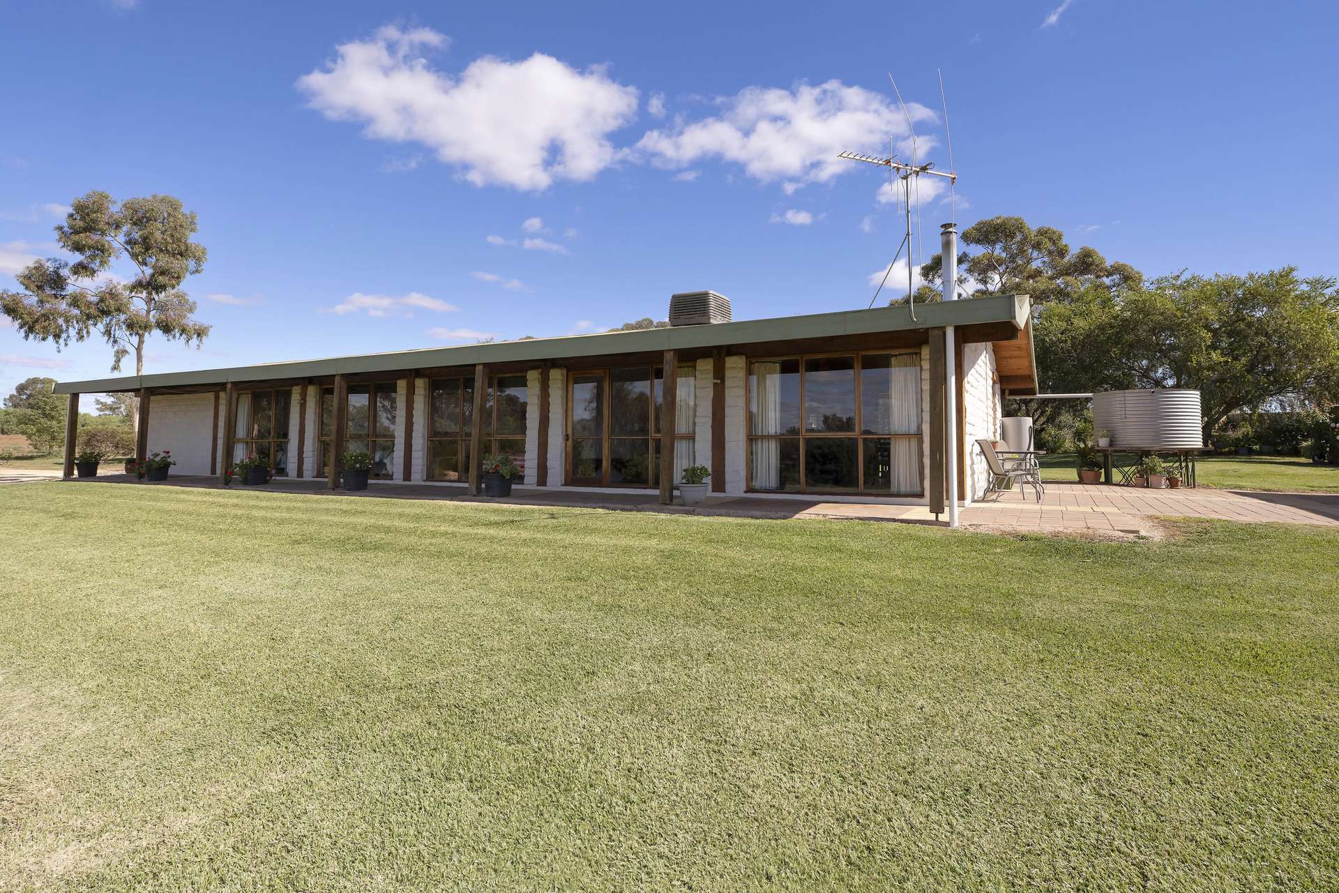 15 Coburn Road, Nyah For Sale by Farmbuy.com - image 2