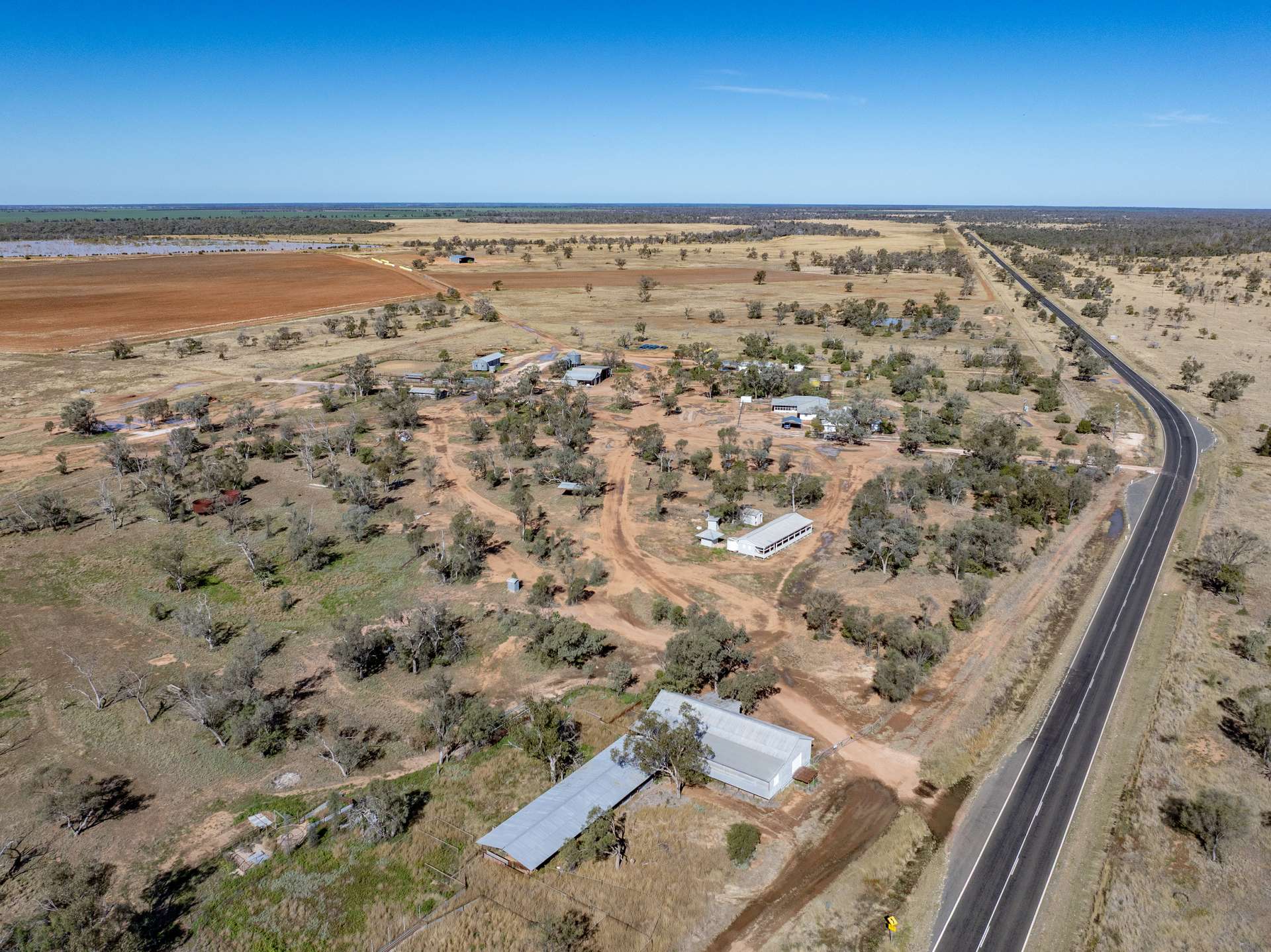 6210 Carnarvon Highway, Thallon For Sale by Farmbuy.com - image 1
