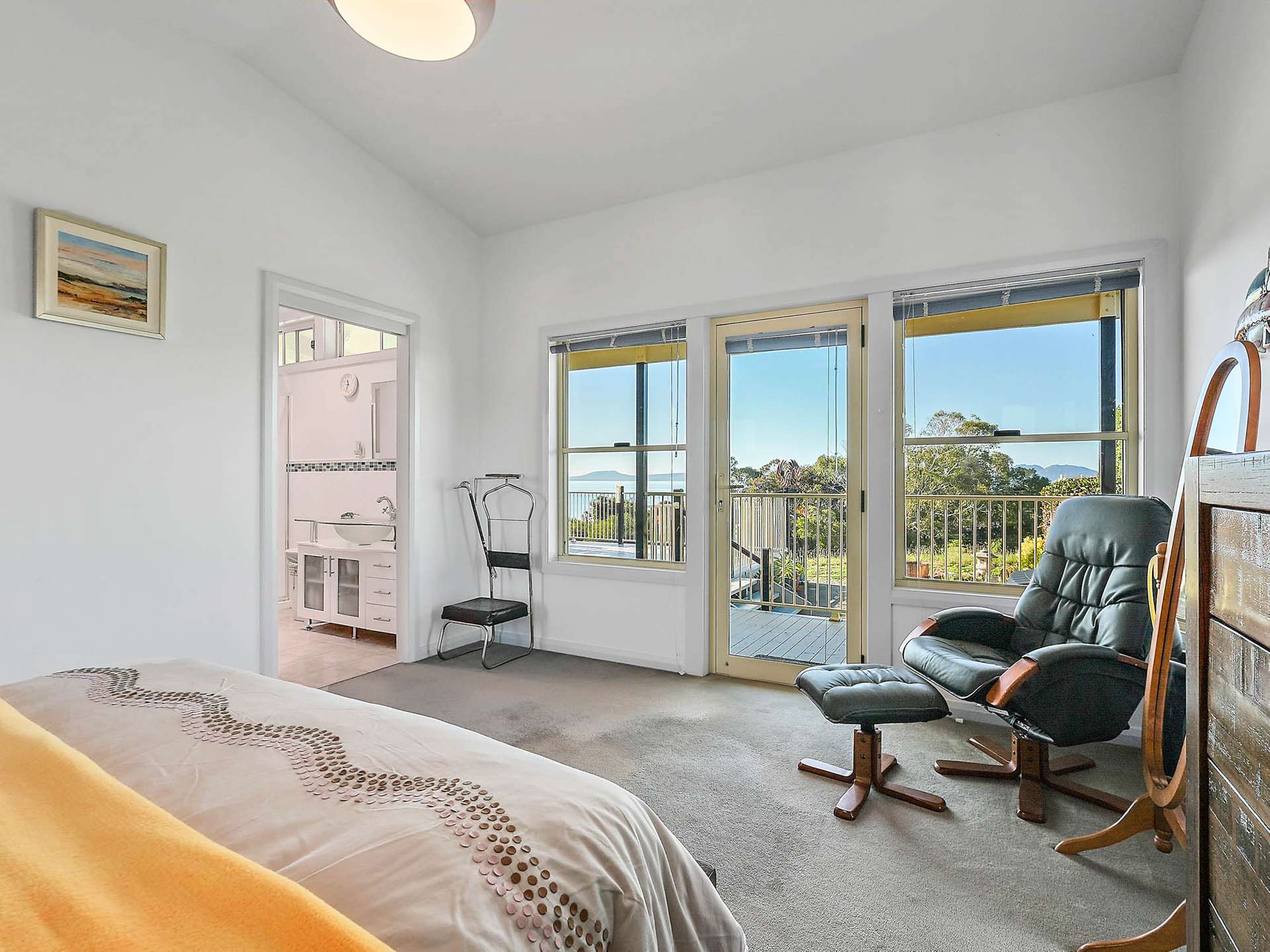 3 Kennedia Place, Swansea For Sale by Farmbuy.com - image 12