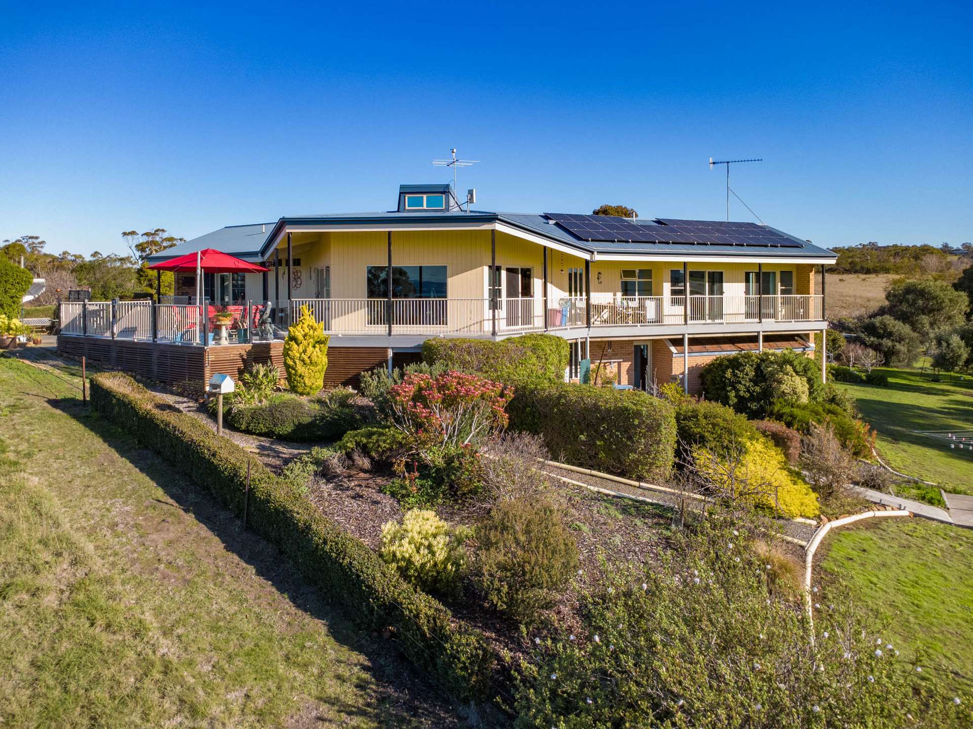 3 Kennedia Place, Swansea For Sale by Farmbuy.com - image 4