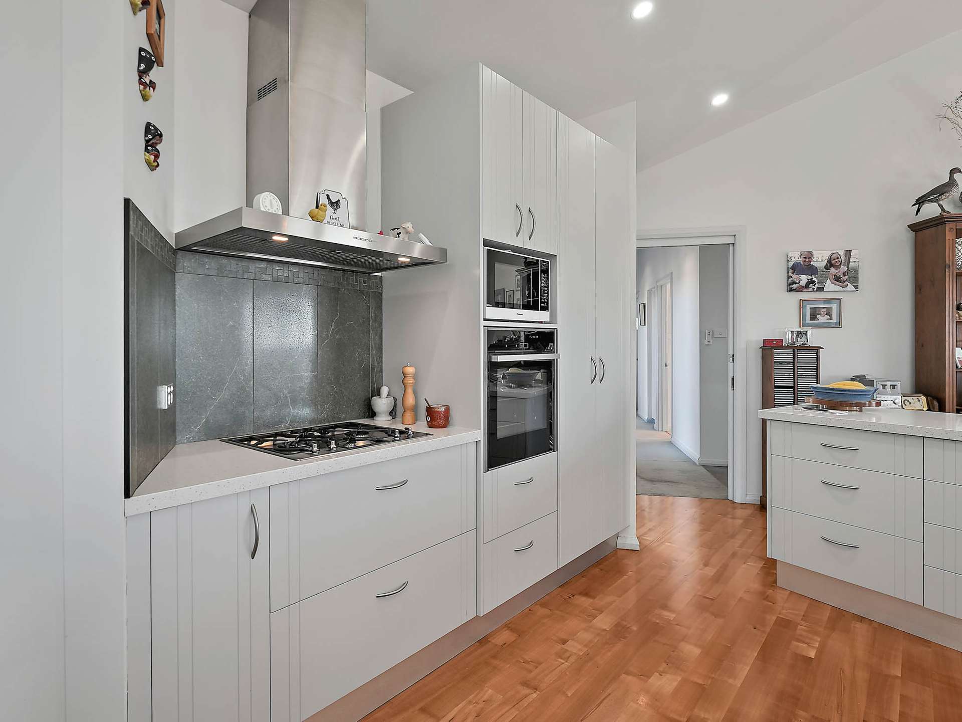 3 Kennedia Place, Swansea For Sale by Farmbuy.com - image 10