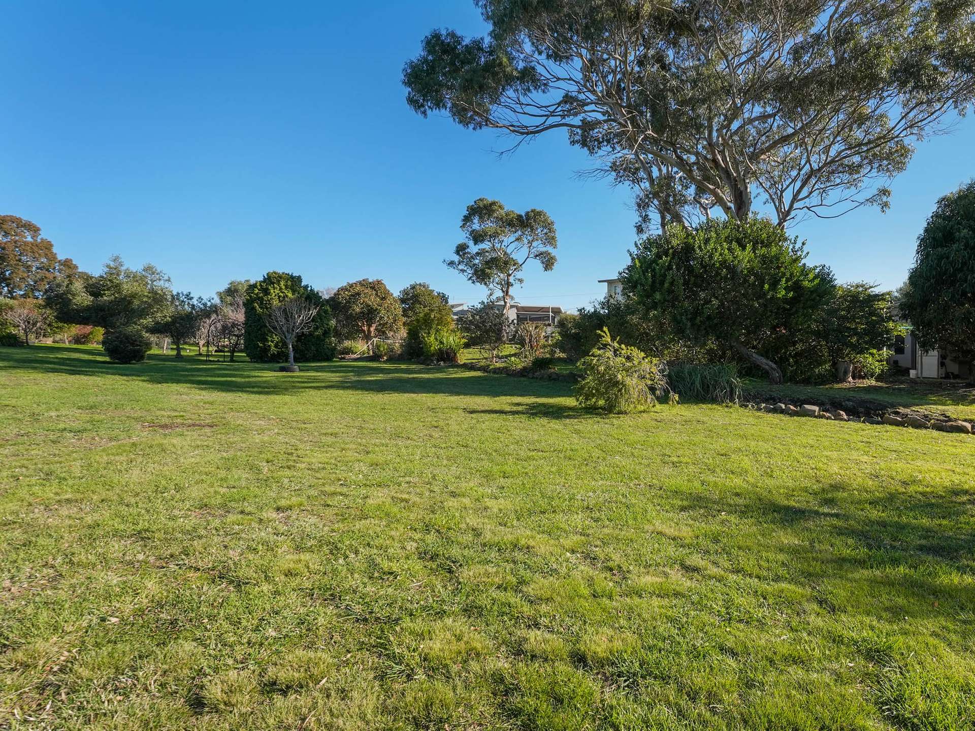 3 Kennedia Place, Swansea For Sale by Farmbuy.com - image 23