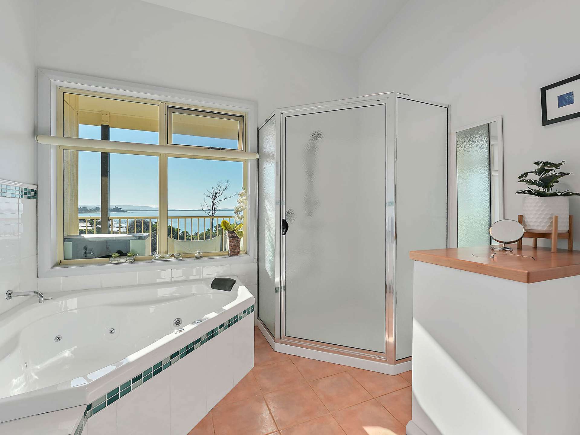 3 Kennedia Place, Swansea For Sale by Farmbuy.com - image 16