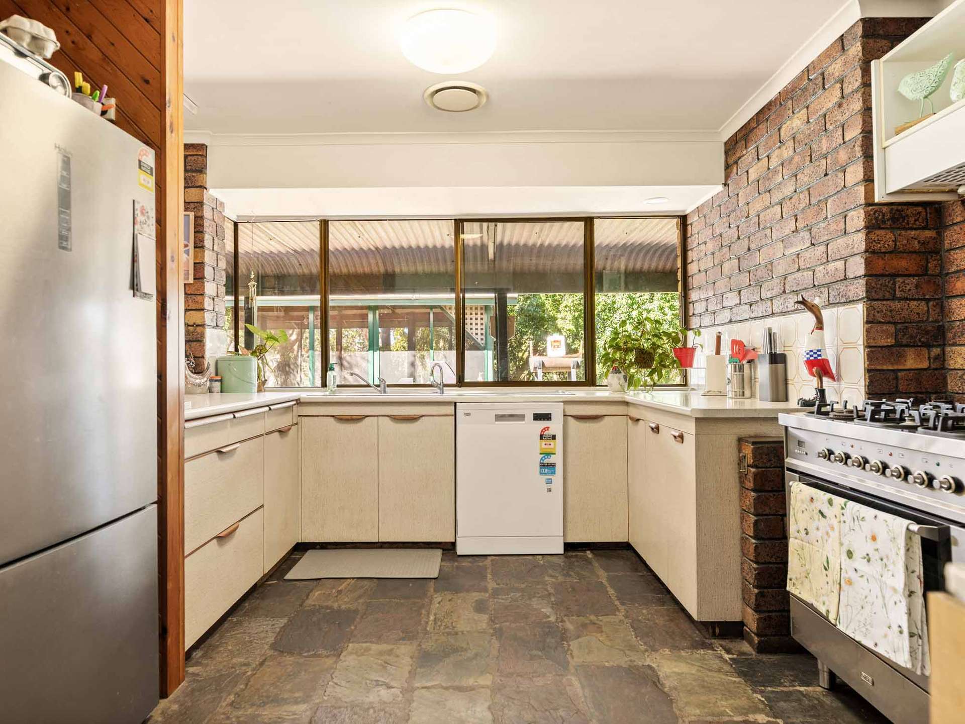 54 Lorrimer Street, Oakey For Sale by Farmbuy.com - image 11